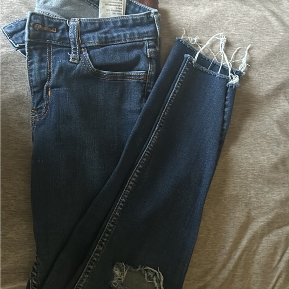 Barely worn American eagle, hollister. Levi pants and shorts.l - Picture 5 of 7